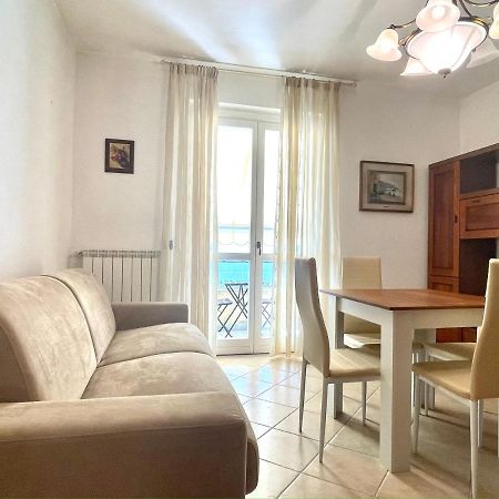 Sunset Boutique Apartment Marina di Massa Exterior foto